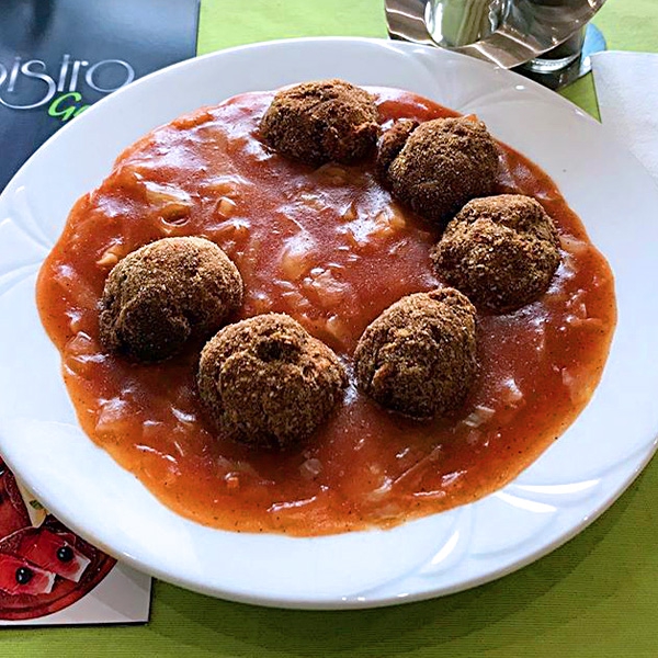 Paradicsomos káposztafőzelék fasírttal