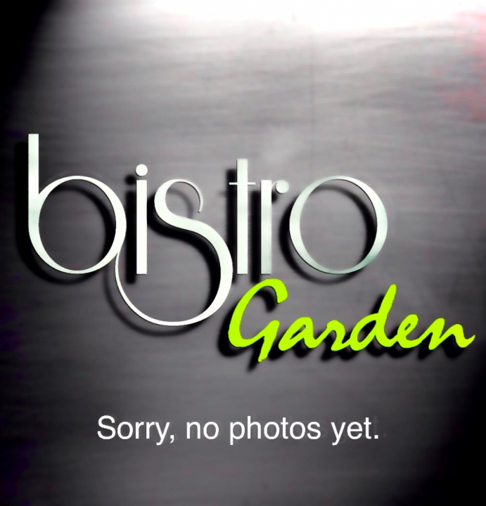 Cigánypecsenye Bistro módra, hagymás törtburgonyával