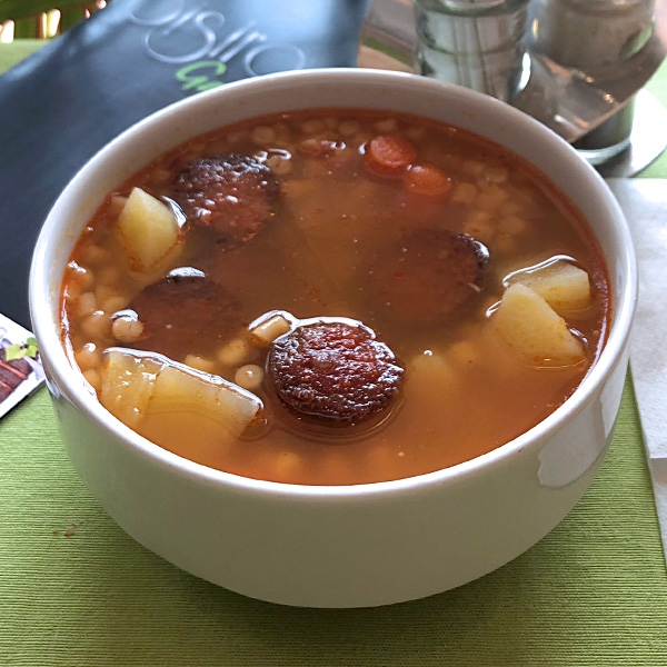 Zöldséges tarhonyaleves